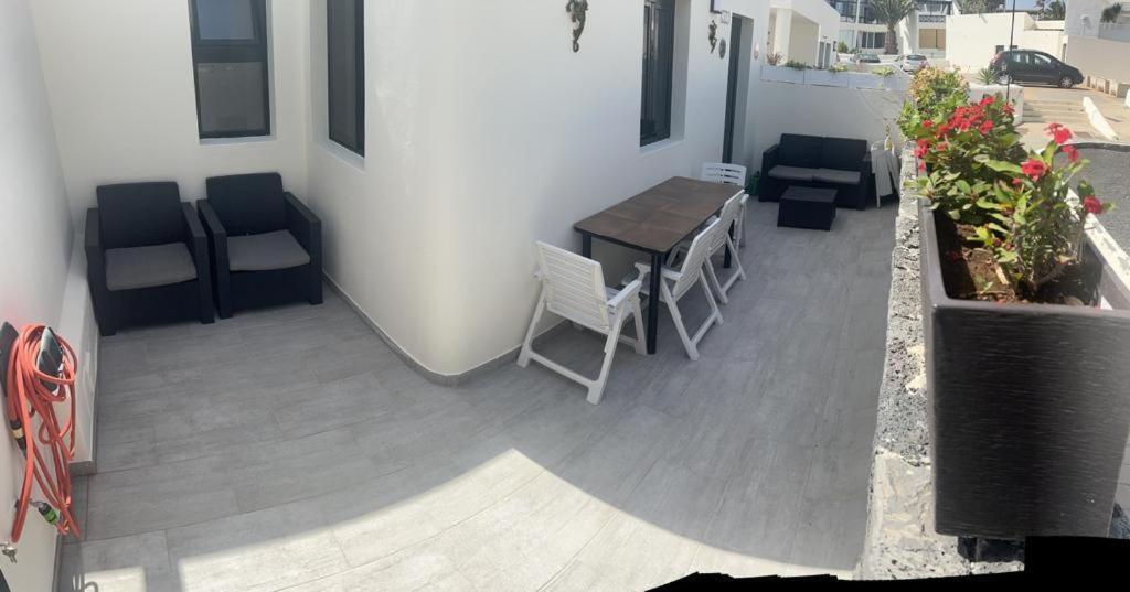 Luxury Casa Playa Roca Bord De Mer Costa Teguise Εξωτερικό φωτογραφία